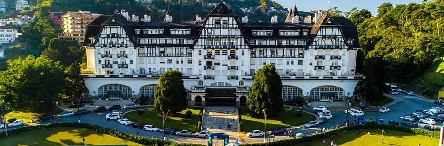 Palácio Quitandinha, localizado no Rio de Janeiro, foi construído na década de 1940